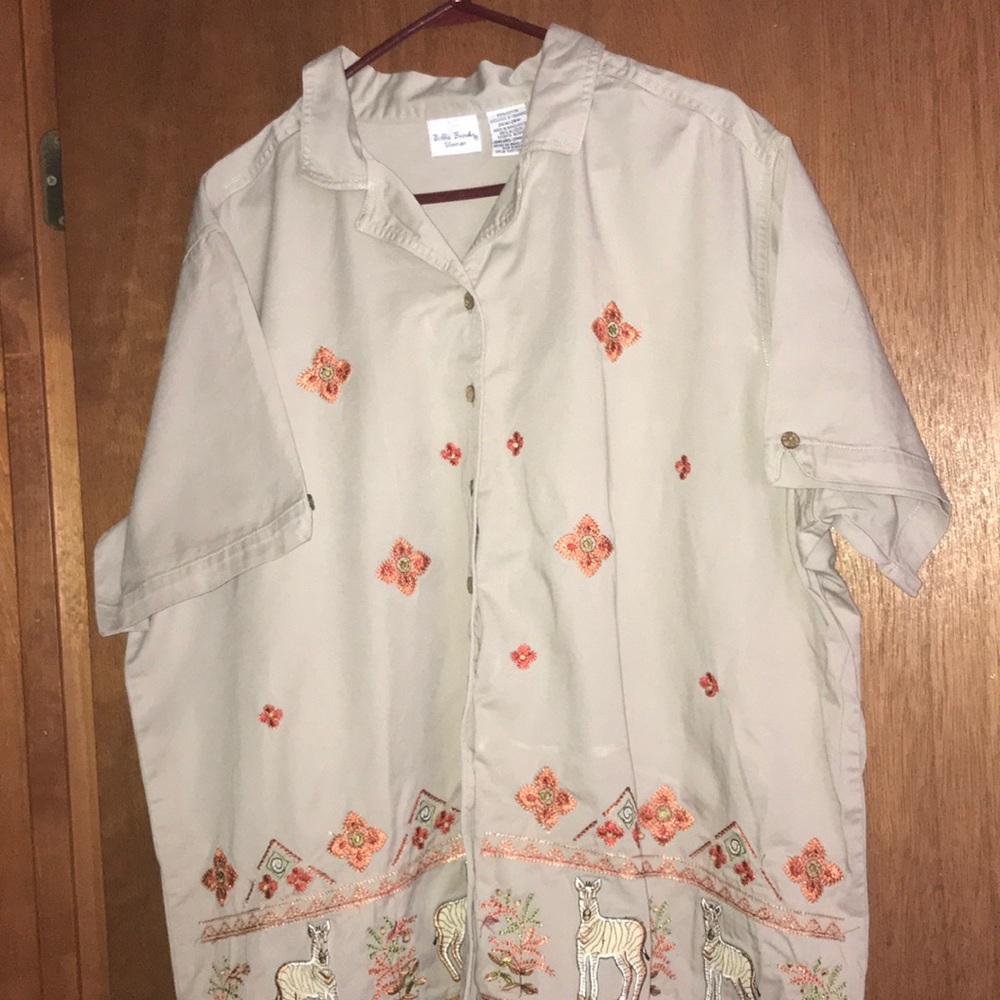 Women’s short-sleeved shirt